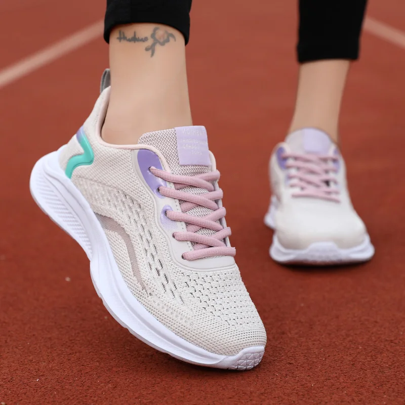 Sports shoes women\'s shoes mesh surface breathable students light soft sole 2024 autumn non-slip casual running shoes