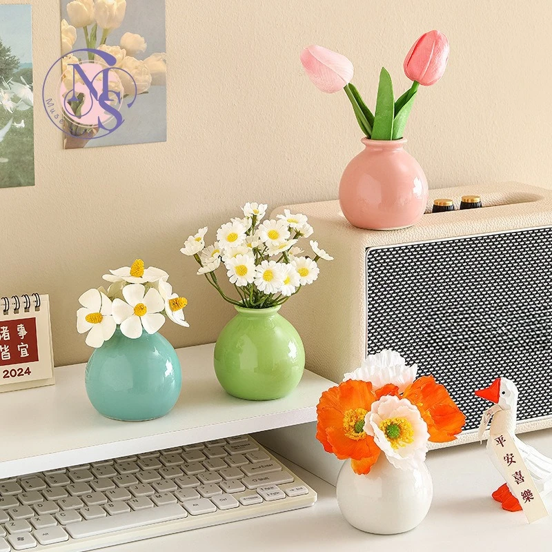 ins cream wind ceramic small vase desktop entrance entrance living room decoration high-end dried flower fake flower ornament