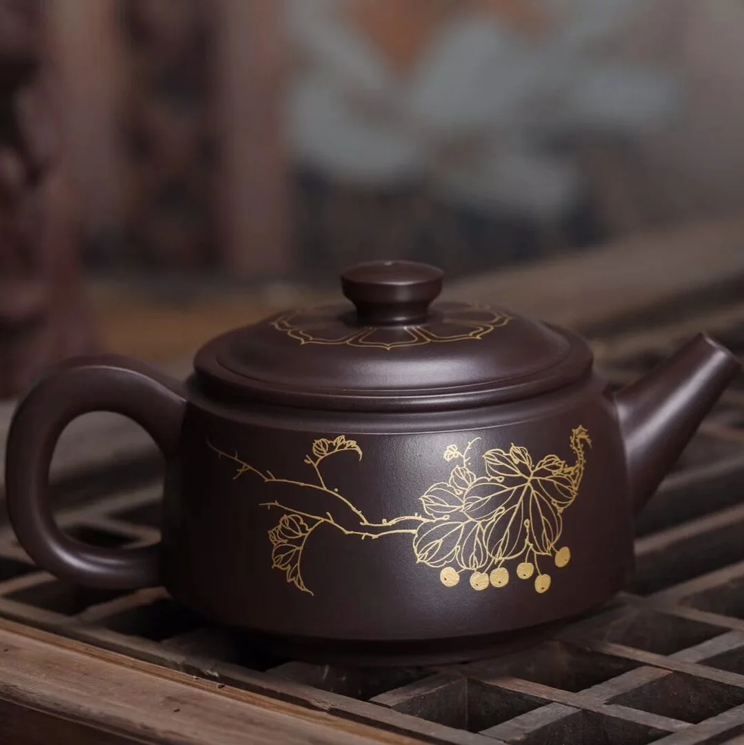 Yixing Clay Teapot Tea Set Handcrafted By Famous Artisans With Original Ore And Old Purple Clay Gold-Painted Lines Round-Sha