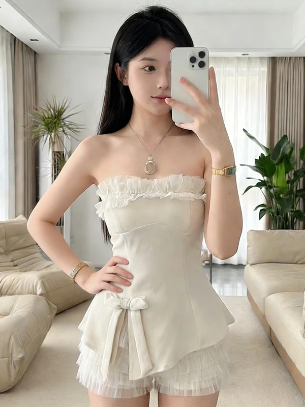 

Комплект из топа с завязками и многослойных тюлевых шорт для женщин: модный, ультрамодный, весенне-летний, идеально сочетающийся