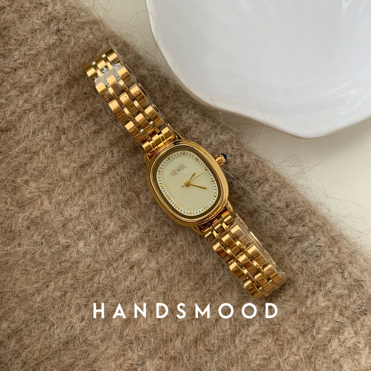 

Light luxury simple high-end gold fashion mother-of-pearl steel belt chain quartz watch for women High quality luxury watch