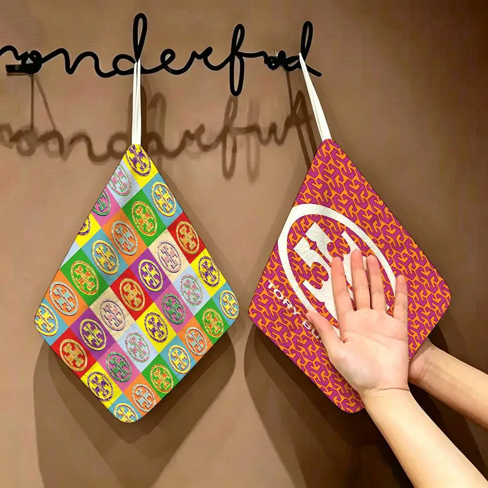Fashion Brand T-Tory B-Burch Polyester Cotton Hand Wiping Towel, Hanging Design, Durable for Household Restaurant Toilet Use