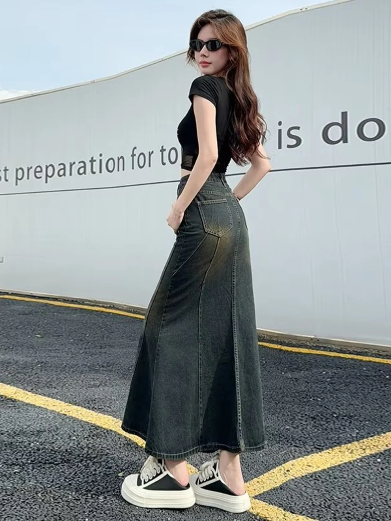 Women's Vintage Washed Denim Mermaid Maxi Skirt High Waist Gradient Fishtail Jean Skirt Black Grey view 5