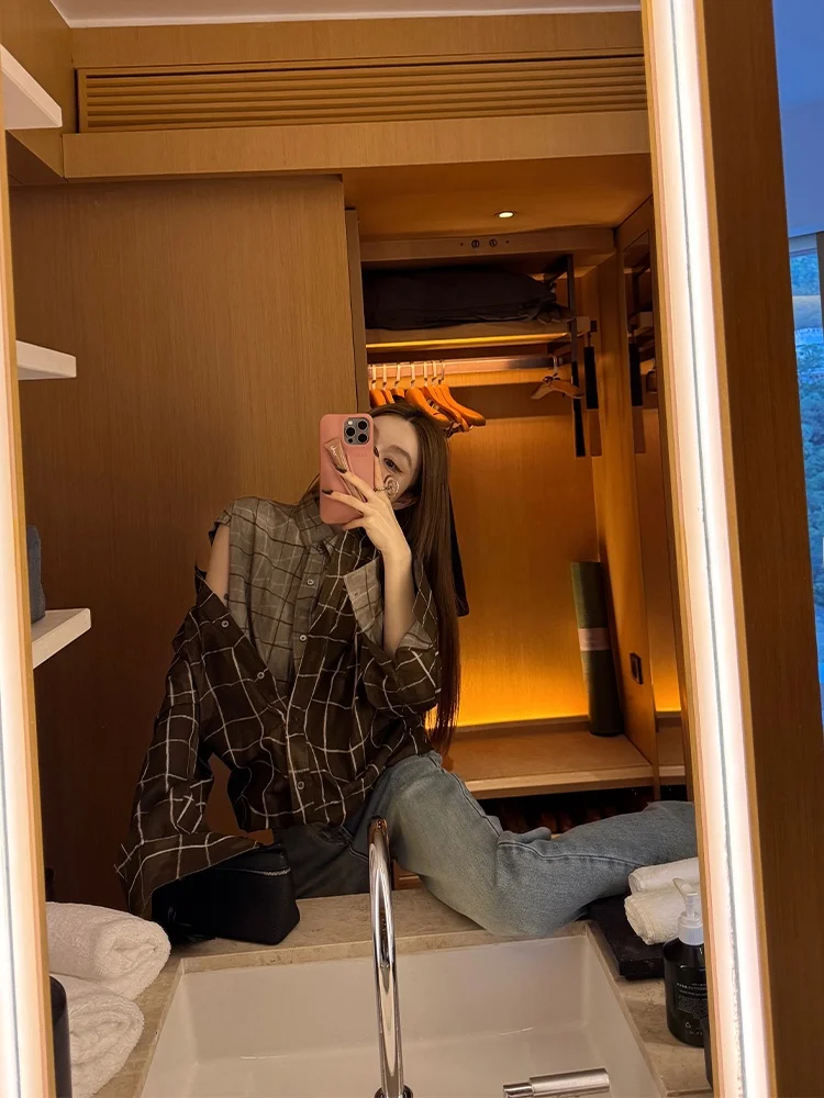 

Fashionable Checkered Cotton Shirt Women's White Design Sense Collision Color Autumn Winter Short Style Button up Long Sleeve
