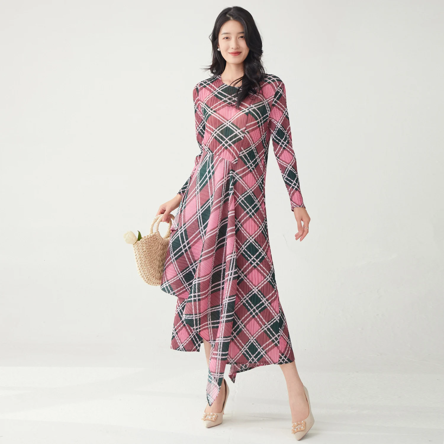 High Quality Elegance Fast Delivered Women's Pleated Dress Free Size Irregular Check Casual Dress