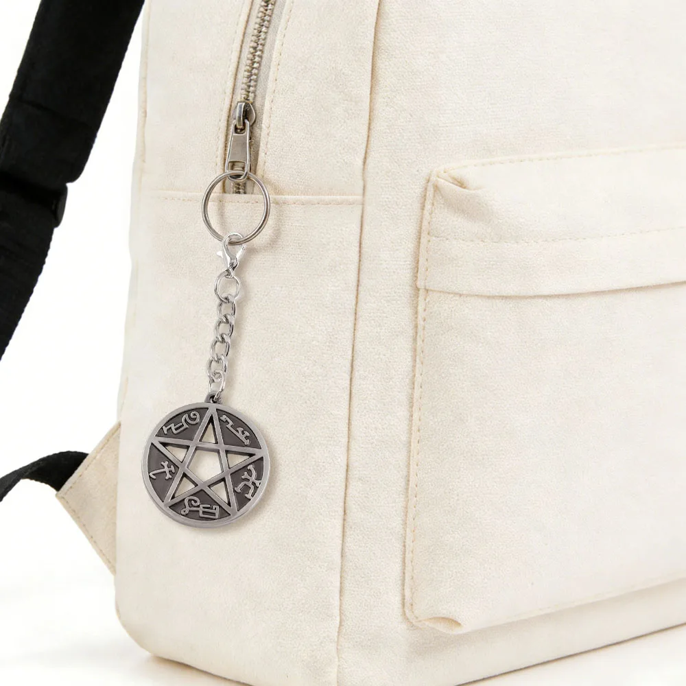 Supernatural Teufelssperren-Schlüsselanhänger Gotisches Sigil Dämonen-Pentagramm-Symbol Okkultes Ausgehöhltes Schlüsselring Dunkles Esoterisches Geschenk für Goth-Fans – Detail 5