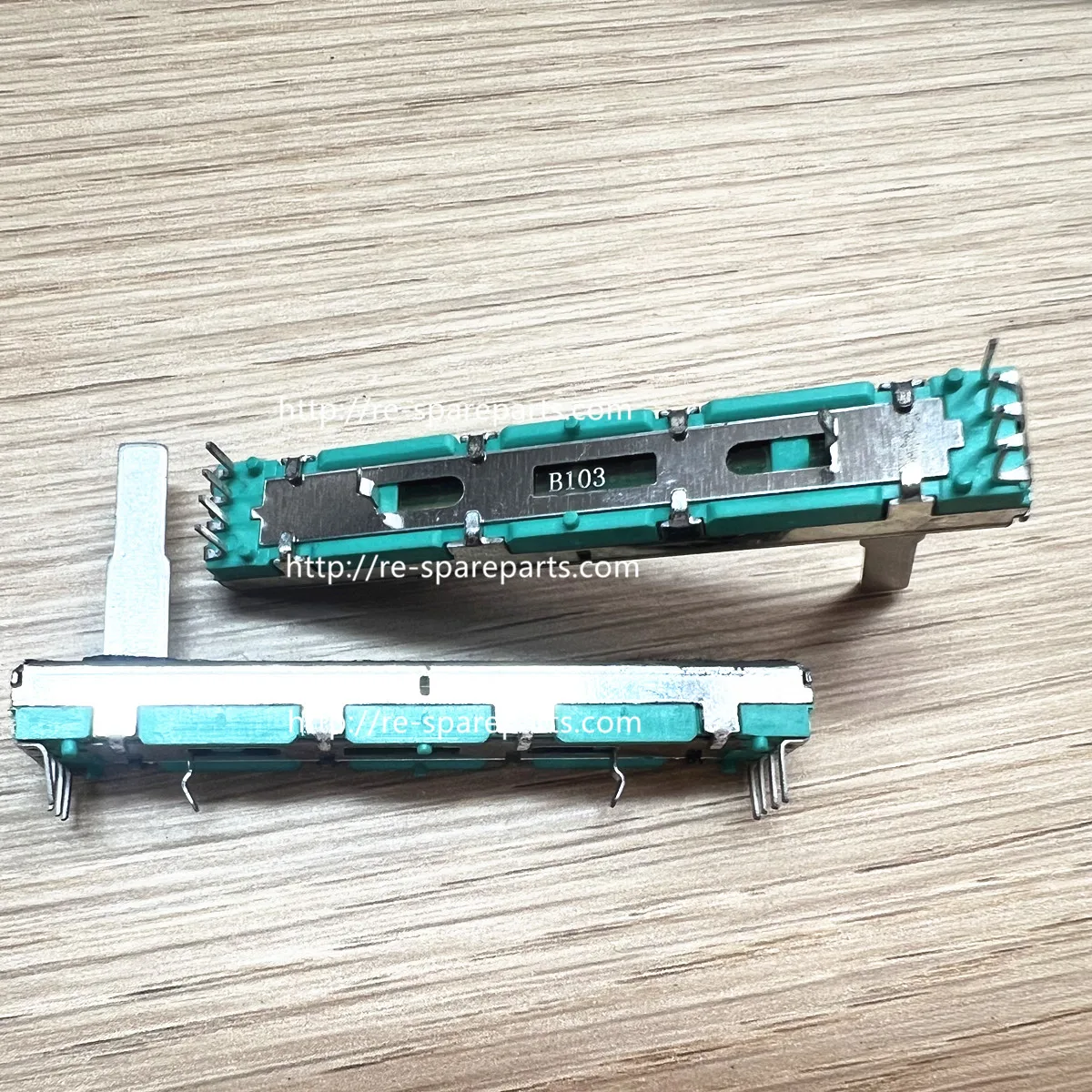 potenziometro-fader-75-cm-b10k-potenziometro-scorrevole-con-punto-centrale-4-4-piedi-8-piedi-20mm-4mm-aroma-numark-cdn22-cd-governatore-10pcs