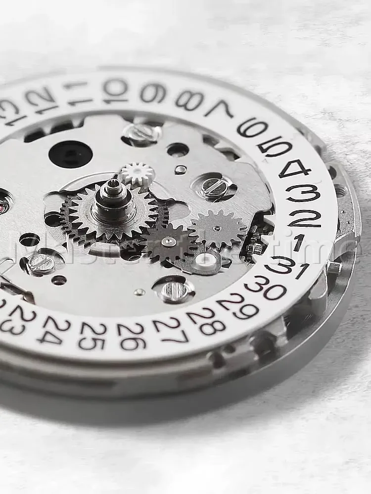 NH34 Caliber 24 Jewels GMT Function Watch Movement - Precision Timekeeping Gem-Enhanced Mechanism