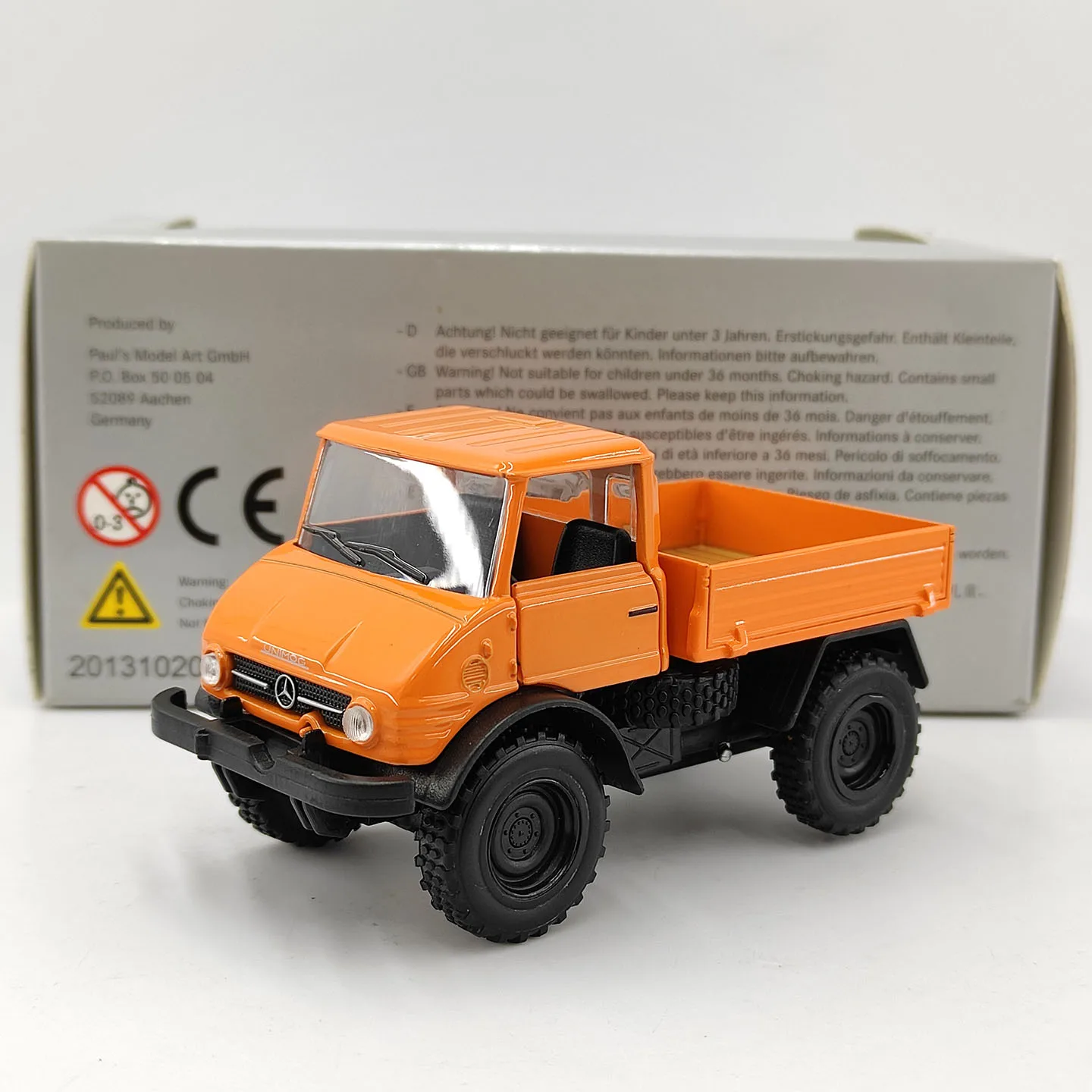 modele-de-voiture-en-alliage-moule-sous-pression-echelle-1-43-benz-unimog-u-406