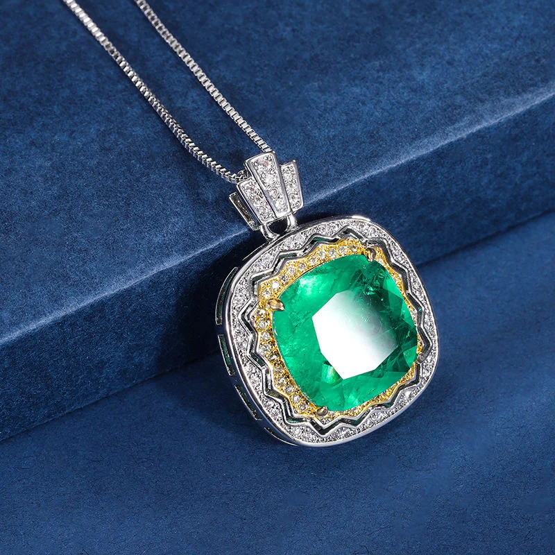 genuine Luxury brand real jewels 2023 New Copper Bottom Gold Plated Wind Imitation Grandmother Green Fat Square 14 * 14 Colored