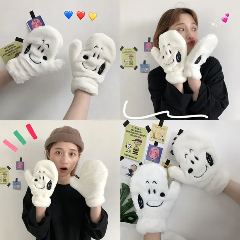 Kawaii Snoopy anime women's warm gloves outdoor cycling plush double-layer windproof thickened children's cartoon mittens gift