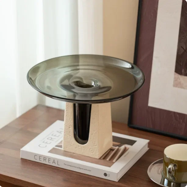 High-end mid-period French soft furnishings, earth-tone glass floral wares, premium home soft decorations