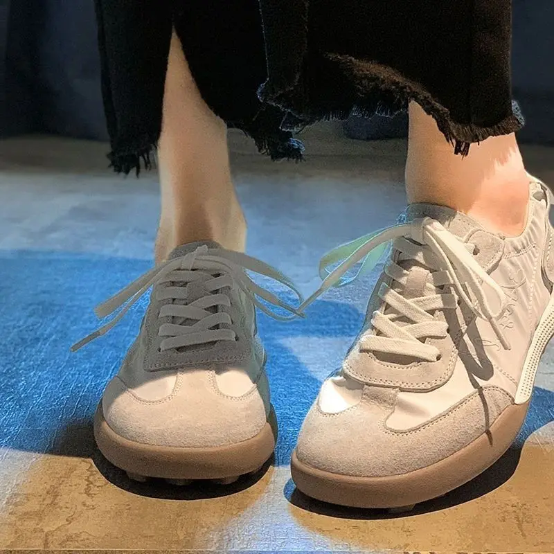 Off White Flat Woman Footwear Lace Up Gym Shoes for Women Korean on Offer Trends 2024 Sale Daily Routine High Quality New in A H