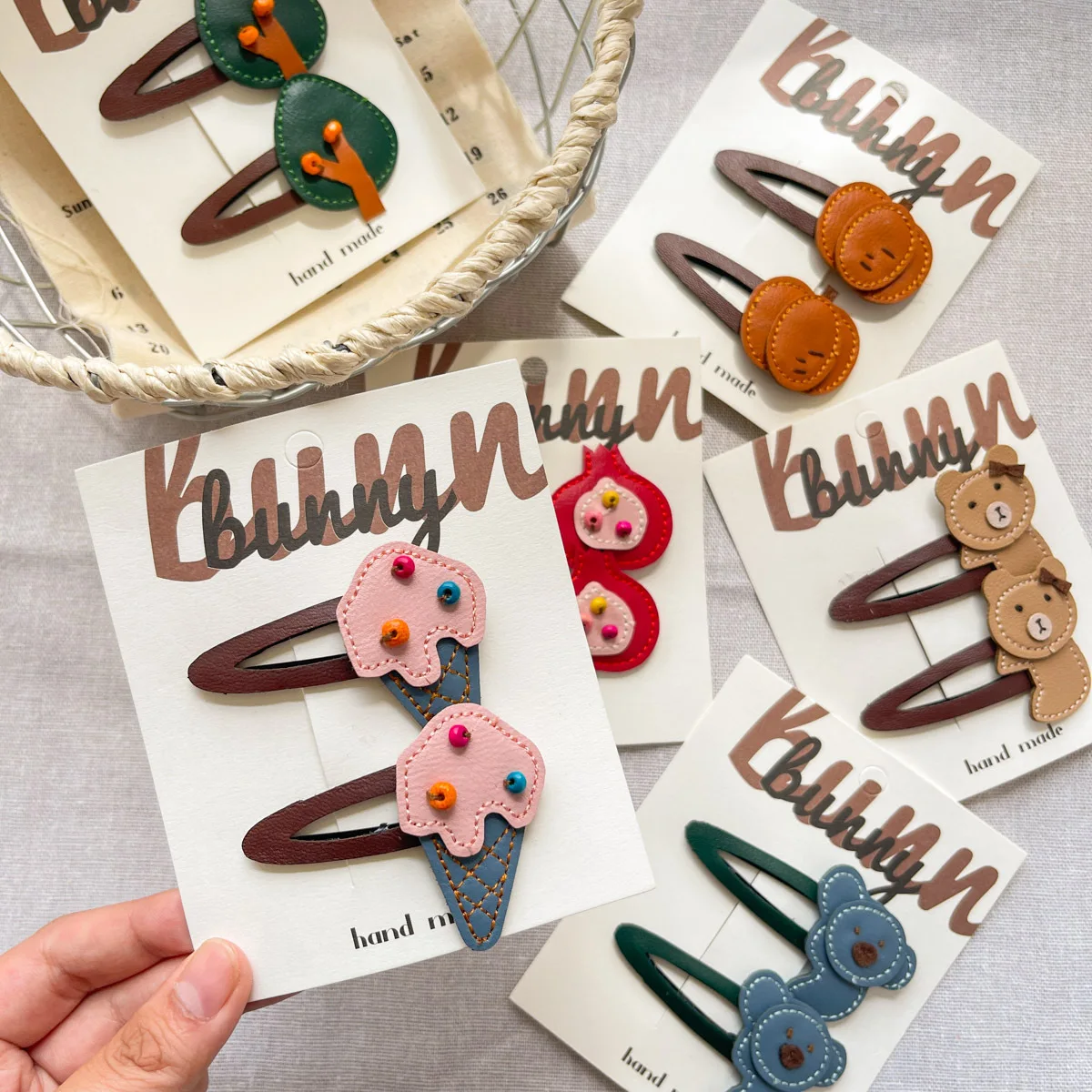 18 Pairs/Lot, Artificial Leather Bow Hair Clips Lovely Icecream Pumpkin Animal Snap Clips For Baby Girls Hair Accessories