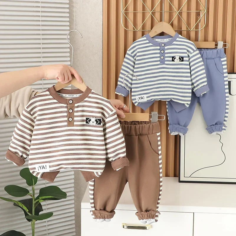 

Новая весенне-осенняя одежда для малышей, детская футболка с длинными рукавами для мальчиков, брюки, 2 шт./компл., повседневный полосатый костюм для младенцев, детские спортивные костюмы
