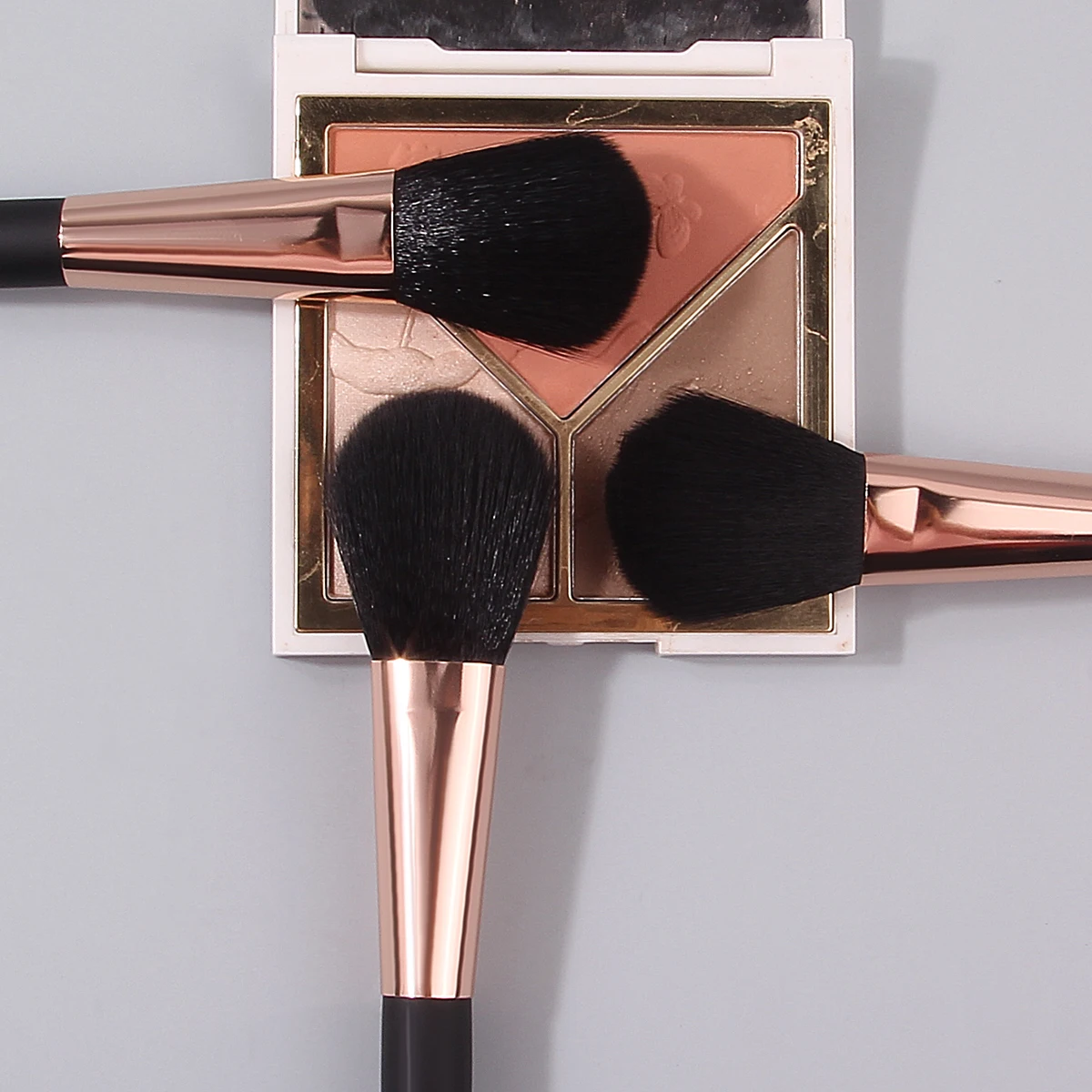 3PCS soft wooden-handled makeup brush, blush brush, powder brush, contact-up brush, multi-functional facial beauty tools