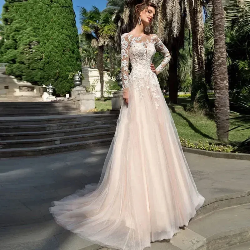 

Illusion Sleeves A-Line Tulle Beach Wedding Dresses With Lace Appliques Long Boho Bridal Gowns Court Train Back Covered Buttons