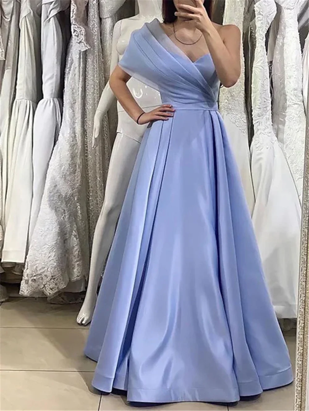 A-lijn Minimalistische Elegante Prom Avondjurk Een Schouder Mouwloze Floor Lengte Chiffon Met Pure Kleur