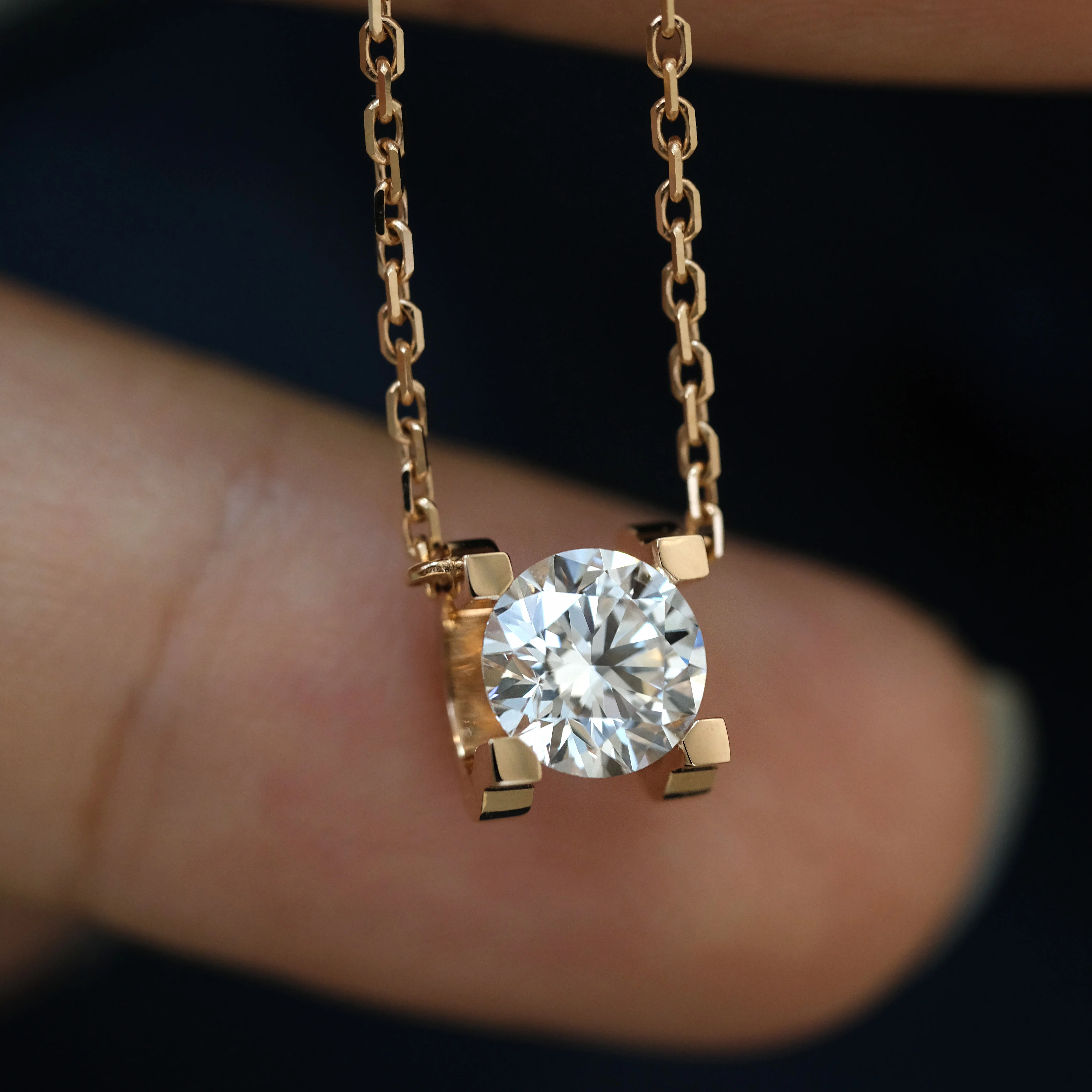 PureMax 1/2ct GRA معتمد مويسانيتي الثور رئيس قلادة للنساء كلاسيكي 925 فضة مجوهرات الحفلات هدية رائعة