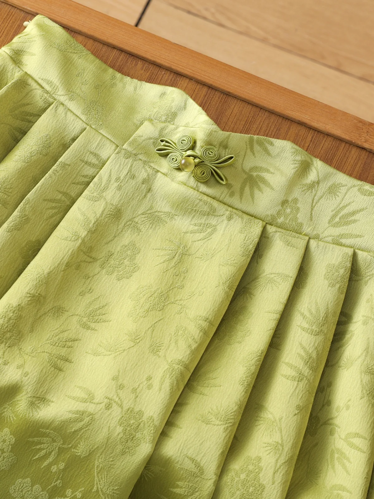 Ele عالية الخصر ألف خط ميدي تنورة المرأة الربيع Faion الأزهار التطريز الصينية الوطنية Sle التخسيس f طول تنورة