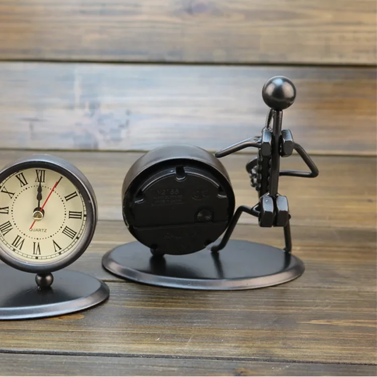 European Antique Iron Clock Room Vintage Clock Table Clock Retro Roman Digital Clock Instrumental Performance Desktop Ornaments