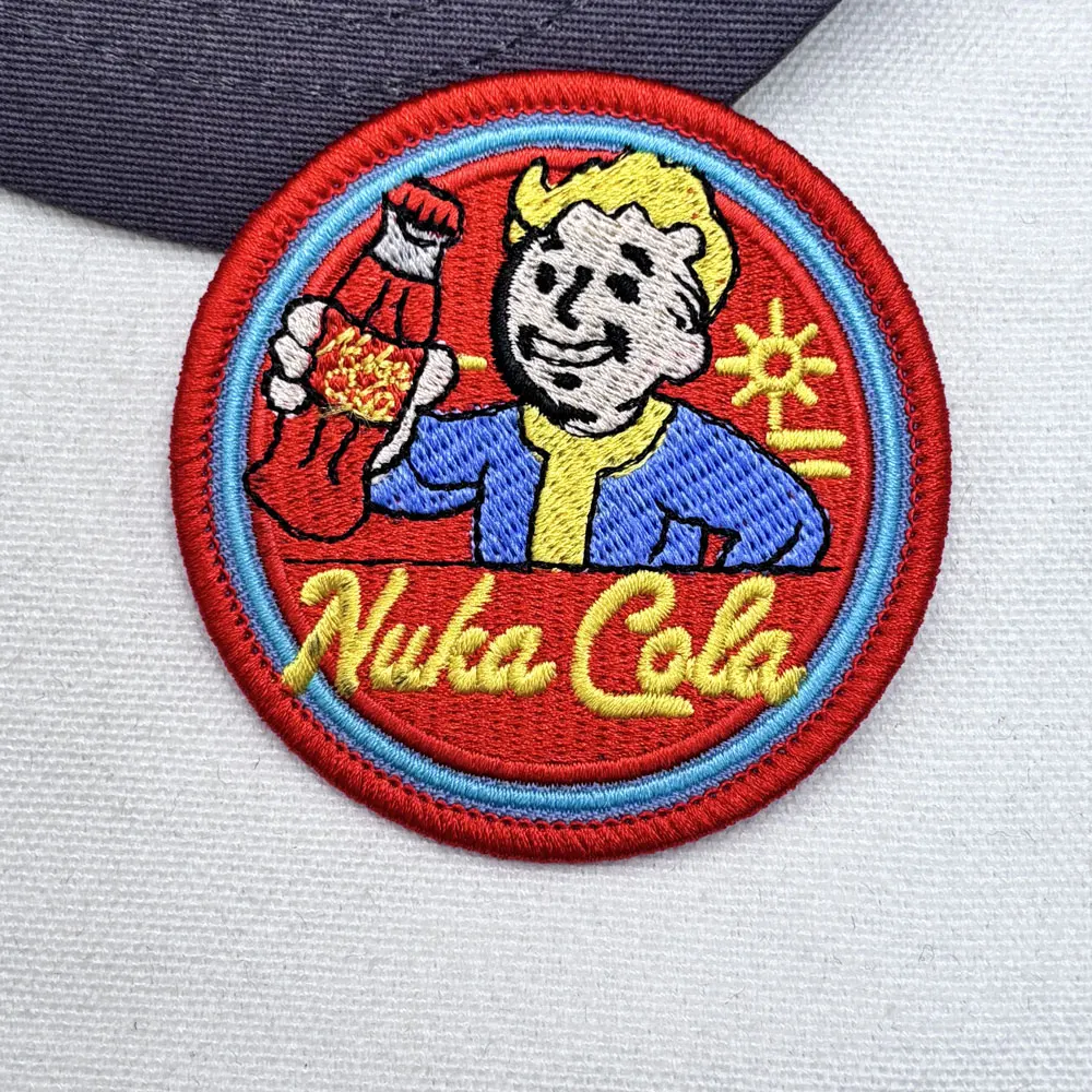 Parche bordado táctico Vintage de Nuka Cola, gancho y bucle para coser en insignia militar bordada