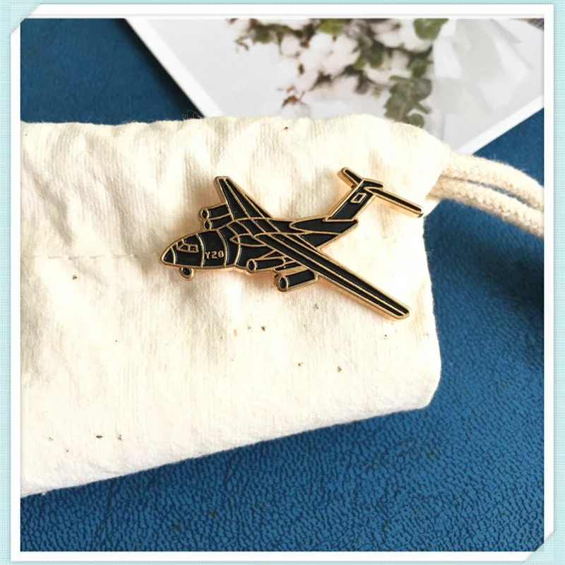 Vintage Cartoon Flugzeug Brosche Pin Nette Kreative Flugzeug Schwarz Emaille Anstecknadel Lustige Abzeichen Zubehör Schmuck