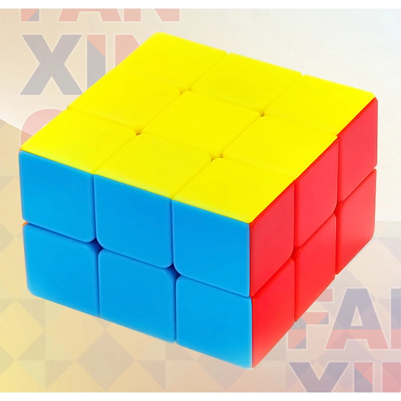 Fanxin Pyramide Alien Magic Cube Knödel vierter Ordnung mit Edge Shifting Transformation Diamant Wettbewerb Puzzle