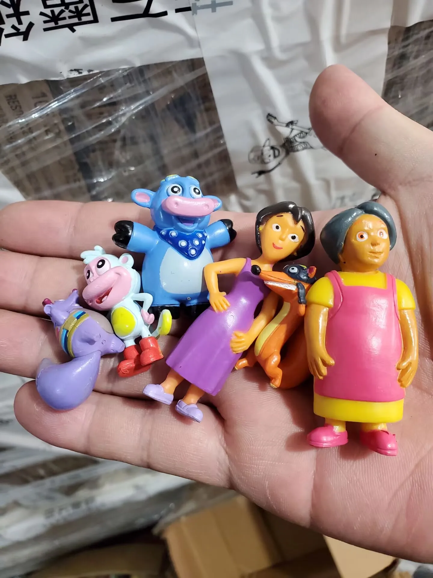 Juguete cápsula de dibujos animados de Anime, 6 unidades/juego, disfruta de exploración, botas de mono Dora, juguetes de PVC, muñecas para niños, regalos de navidad, modelo de figuras de acción