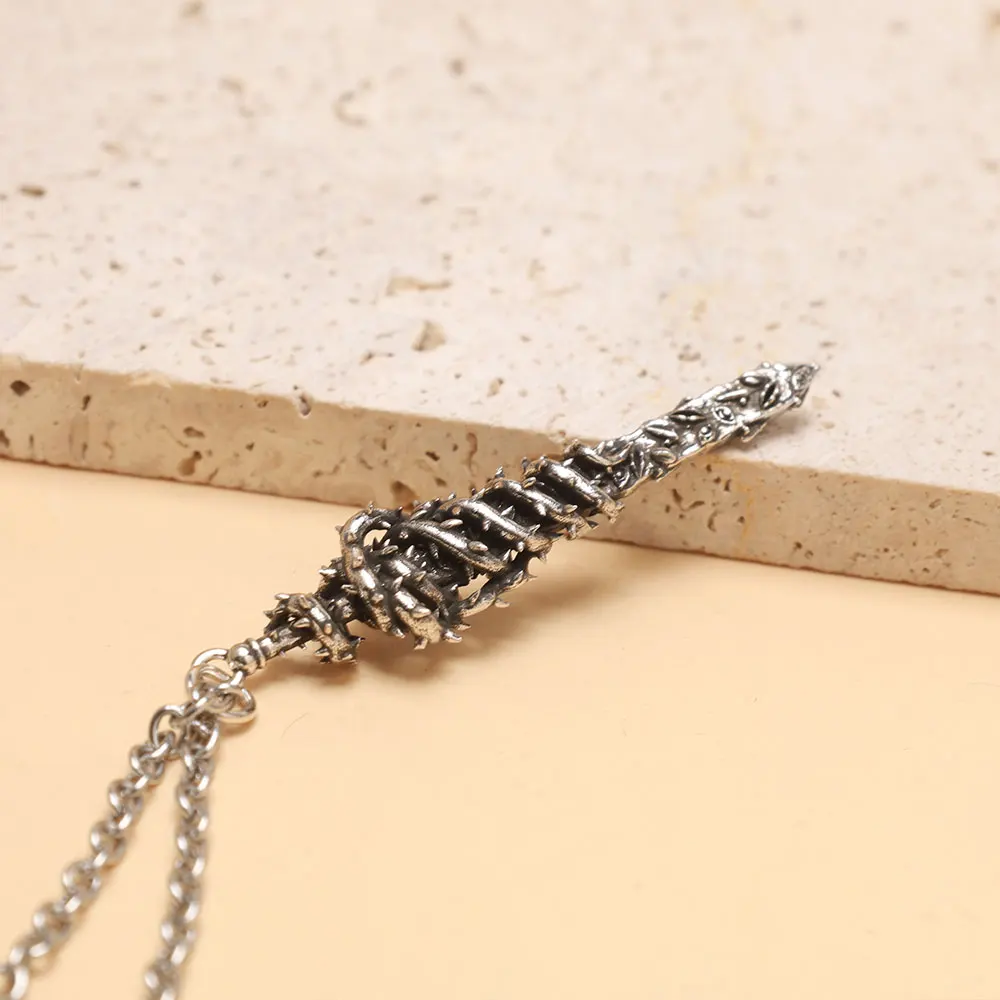 공명의 Behelit 검 용기 목걸이 해골 기사 물 소환 칼 펜던트 의상 소품 선물