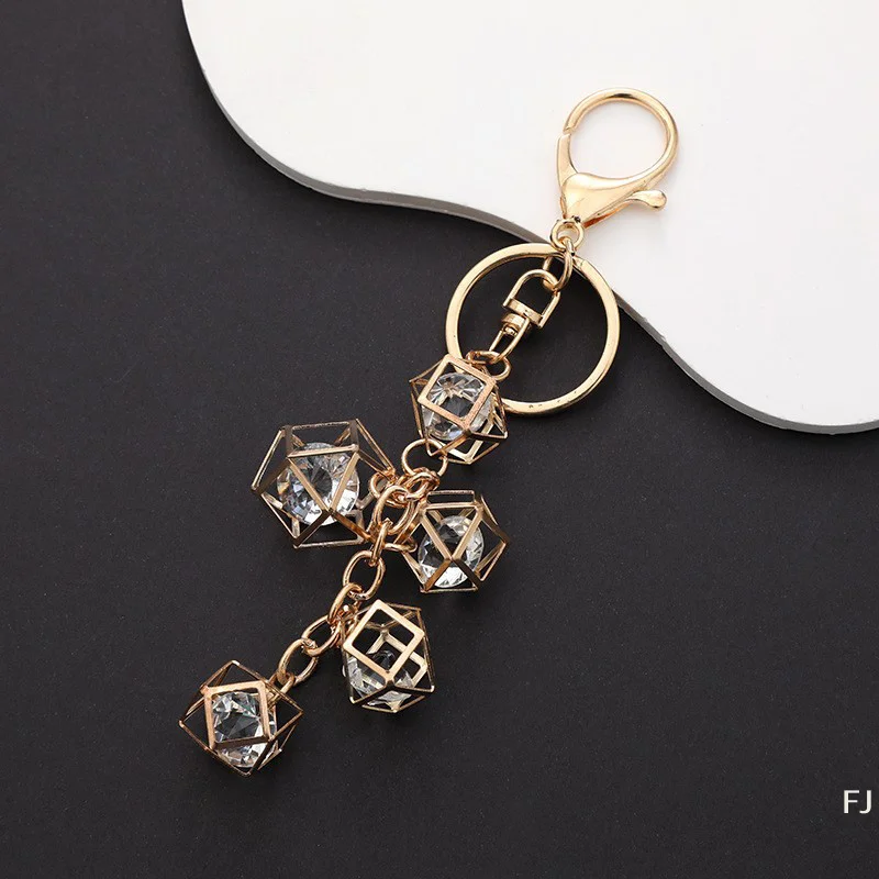 

[YU]Elegant Crystal Rhinestone Geometric Rhombus Keychain For Women Girls Metal Car Key Ring Creative Fashion Bag Pendant Gift