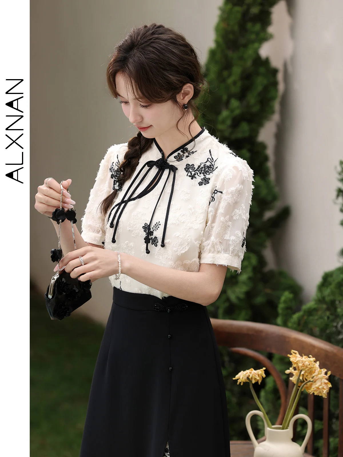 ALXNAN Summer Blouses Women 2024 Chinese Style Contrast Embroidery Short Sleeve Womens Tops and Blouses Female Clothing L33930