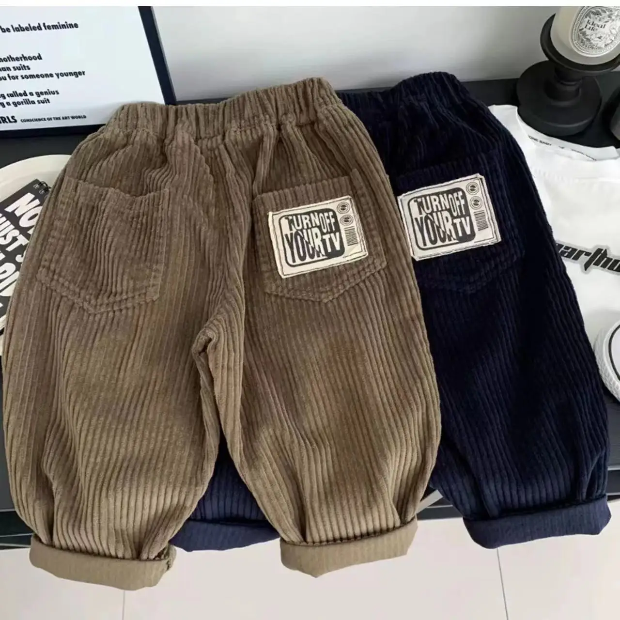 

Корейские осенние детские вельветовые брюки для мальчиков с эластичной резинкой на талии, длинные брюки со средней талией для мальчиков от 2 до 8 лет, свободные брюки с карманами для маленьких мальчиков