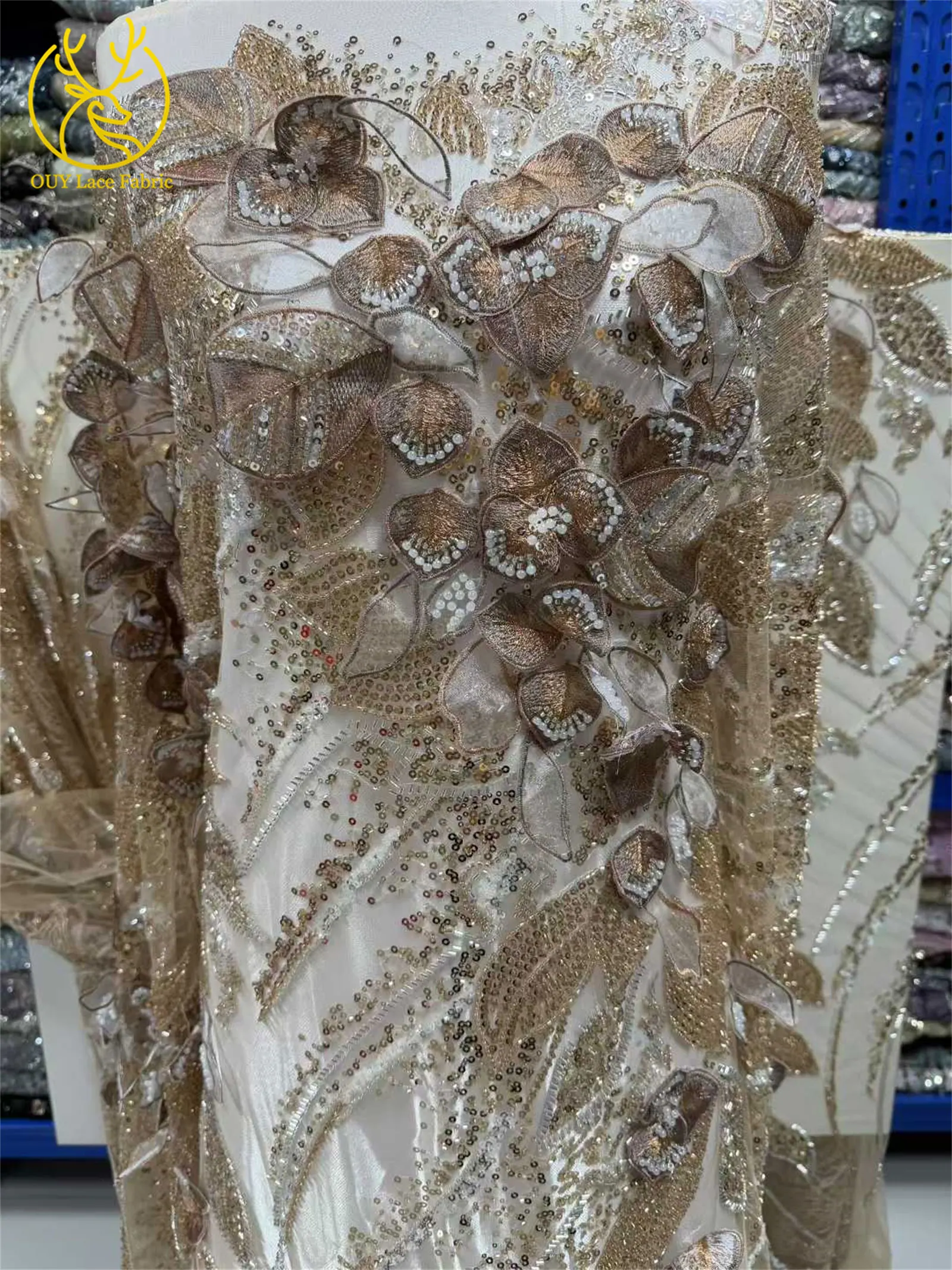 Afrikanischer 3D-bestickter Spitzenstoff 2026 Heißer Verkäufer in Nigeria Luxuriöser Pailletten-Perlen-Spitzenstoff für Damen-Partykleider 5 Jahre – Detail 8