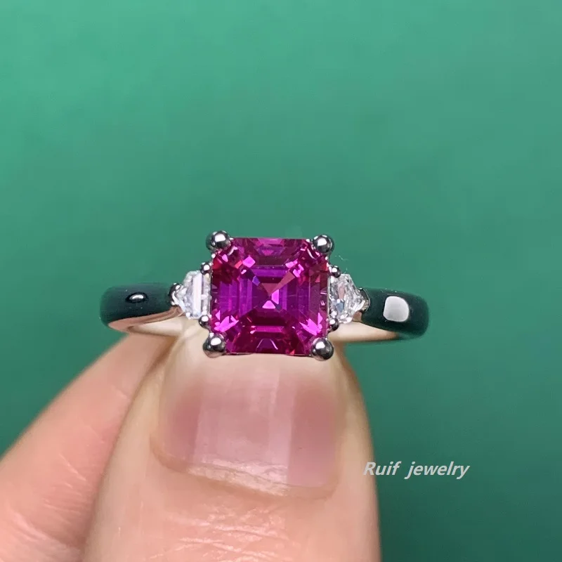 

Ruif Exquisite Deep Pink Lab Sapphire 18K Gold Rings for Daily Wear Female Creative Ring Fashion Wedding Party Jewelry Gifts