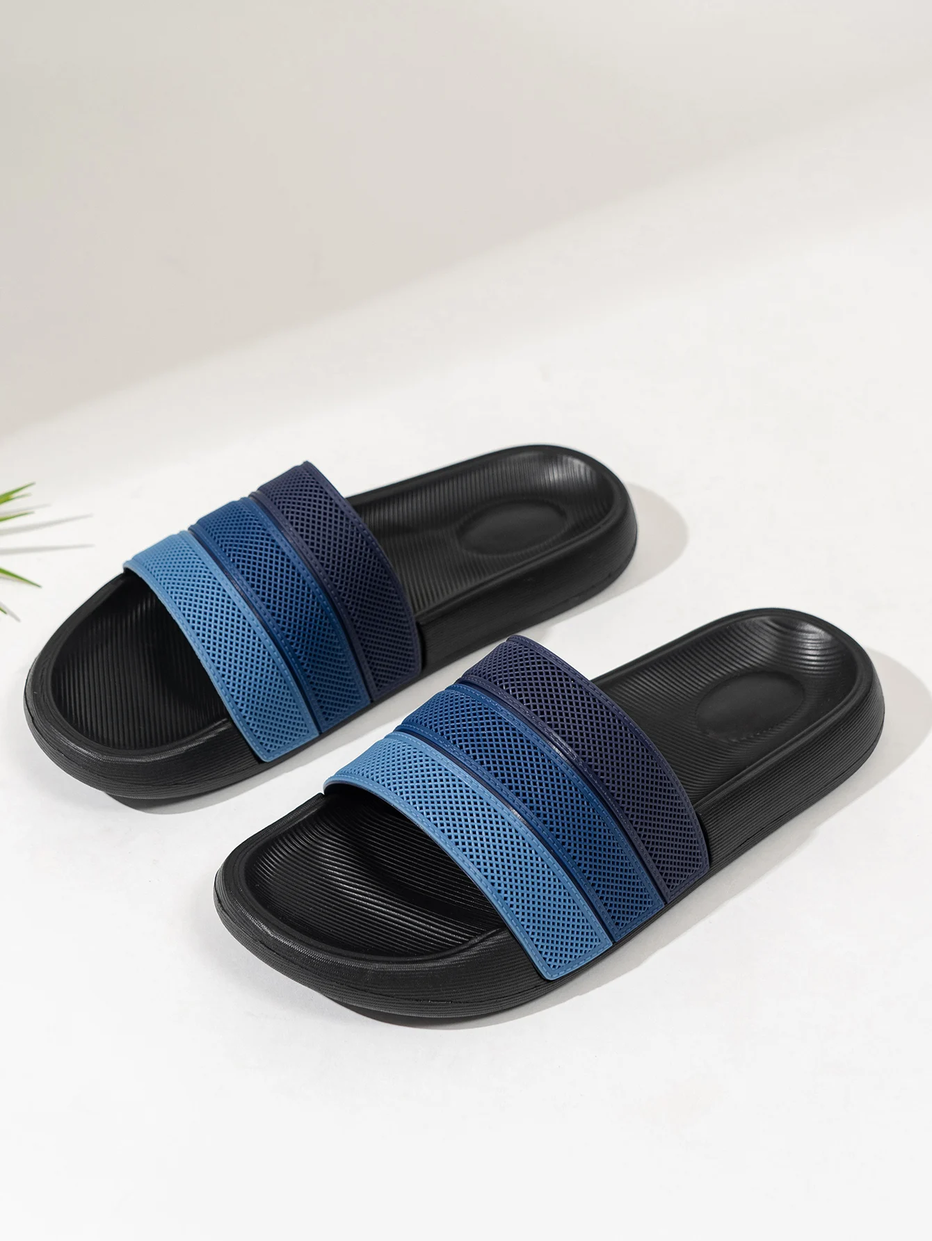 

Новые мужские трансграничные большие тапочки Eva, молодежные модные пляжные популярные пляжные сандалии с градиентным цветом, прочные, удобные, быстросохнущие сандалии без шнуровки