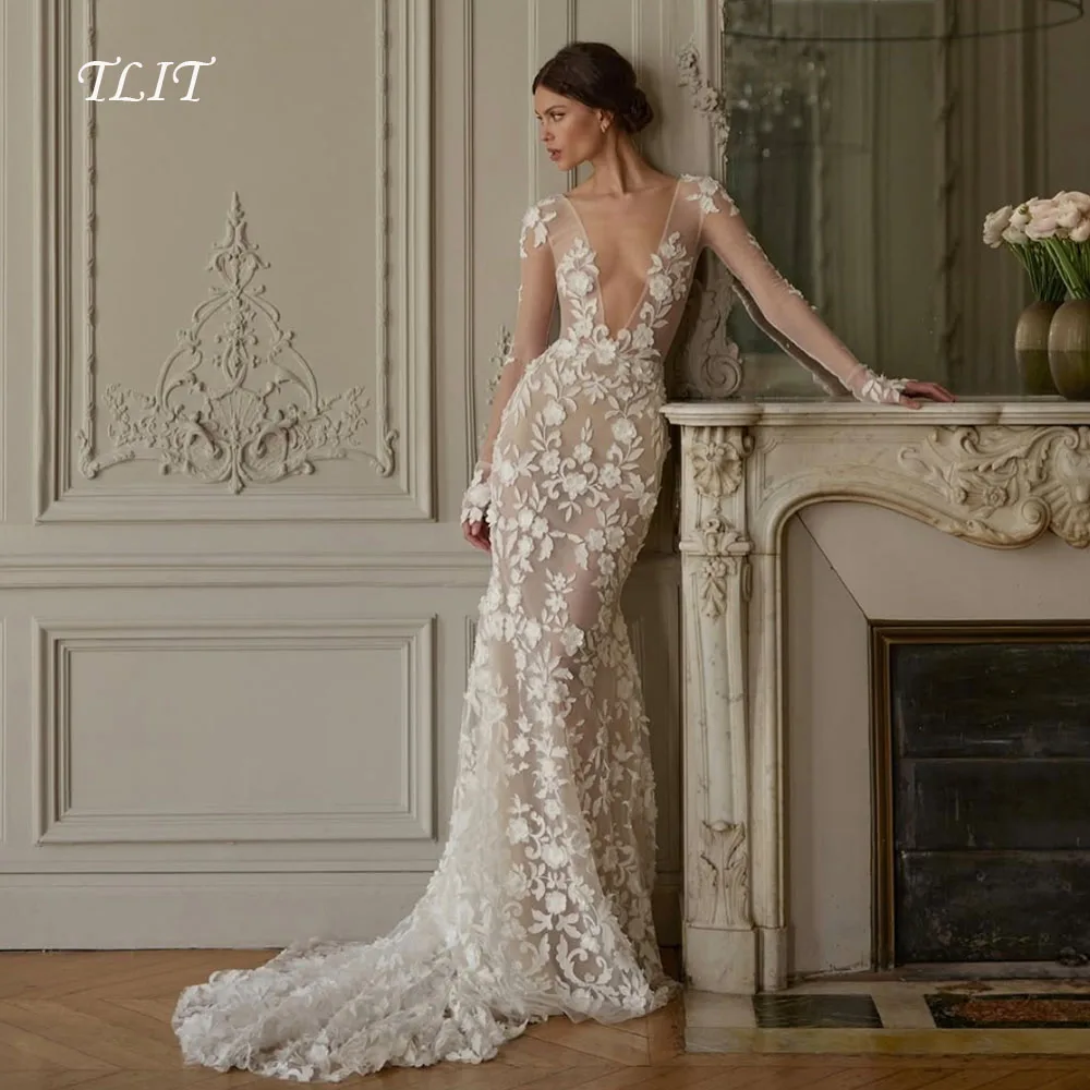 Suknie ślubne w stylu syreny z luksusową koronką TLIT, szyte na miarę, z głębokim dekoltem w serek, długie rękawy, odkryte plecy.