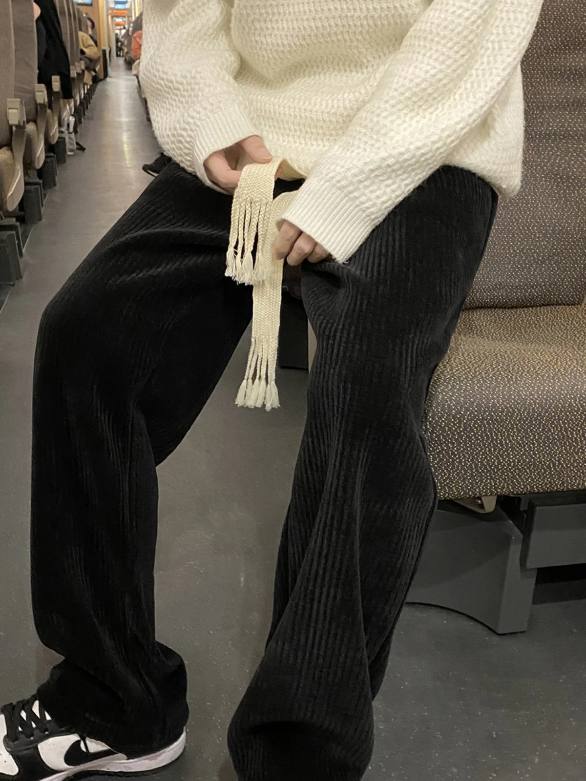 

2024 New Corduroy Pants Men's Autumn Winter Trendy Brand Bla Wide Leg Straight Casual Pants Youthful Energy Sle Long Pants