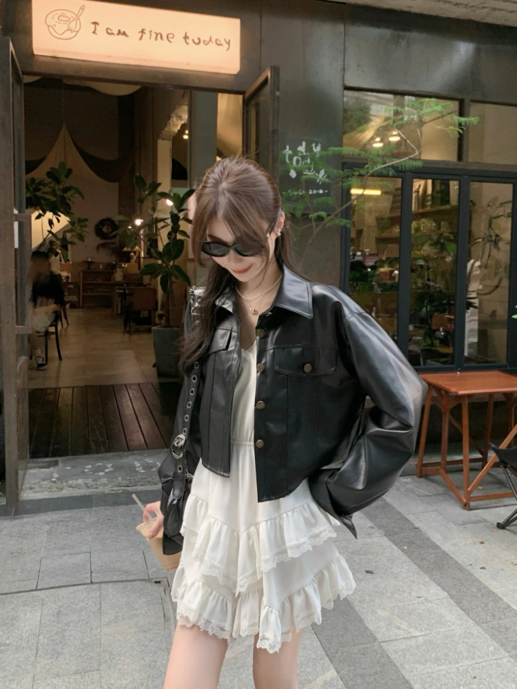 سترة نسائية من جلد البولي يوريثان فضفاضة بجيوب وأكمام طويلة وصدر واحد سترة نسائية للربيع والخريف ملابس خارجية من الجلد الصناعي