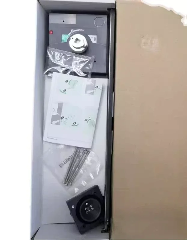 

Удлиненная поворотная рукоятка, ComPacT NSX 400/630, черная рукоятка, длина вала от 209 до 600 мм, IP55 LV432598T