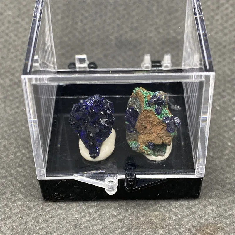 100% natural Azurite coexists with diocks mineral specimen Bead collection+ Box size:35*35*35mm