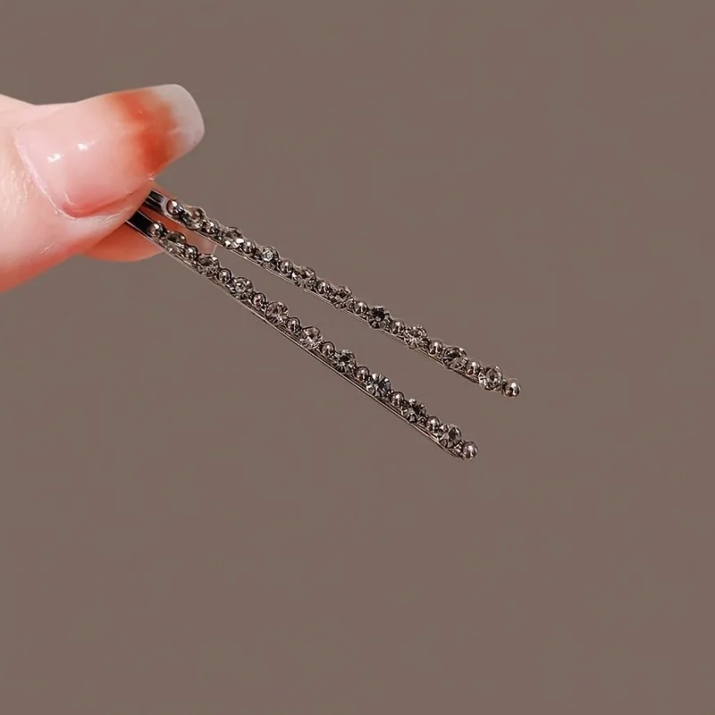 2-teiliges, funkelndes, mit Diamanten verziertes schwarzes Einweg-Haarspangen-Set – luxuriöse Textur für Damen, täglicher Pony, Styling, modische Kopfbedeckung – Detail 5
