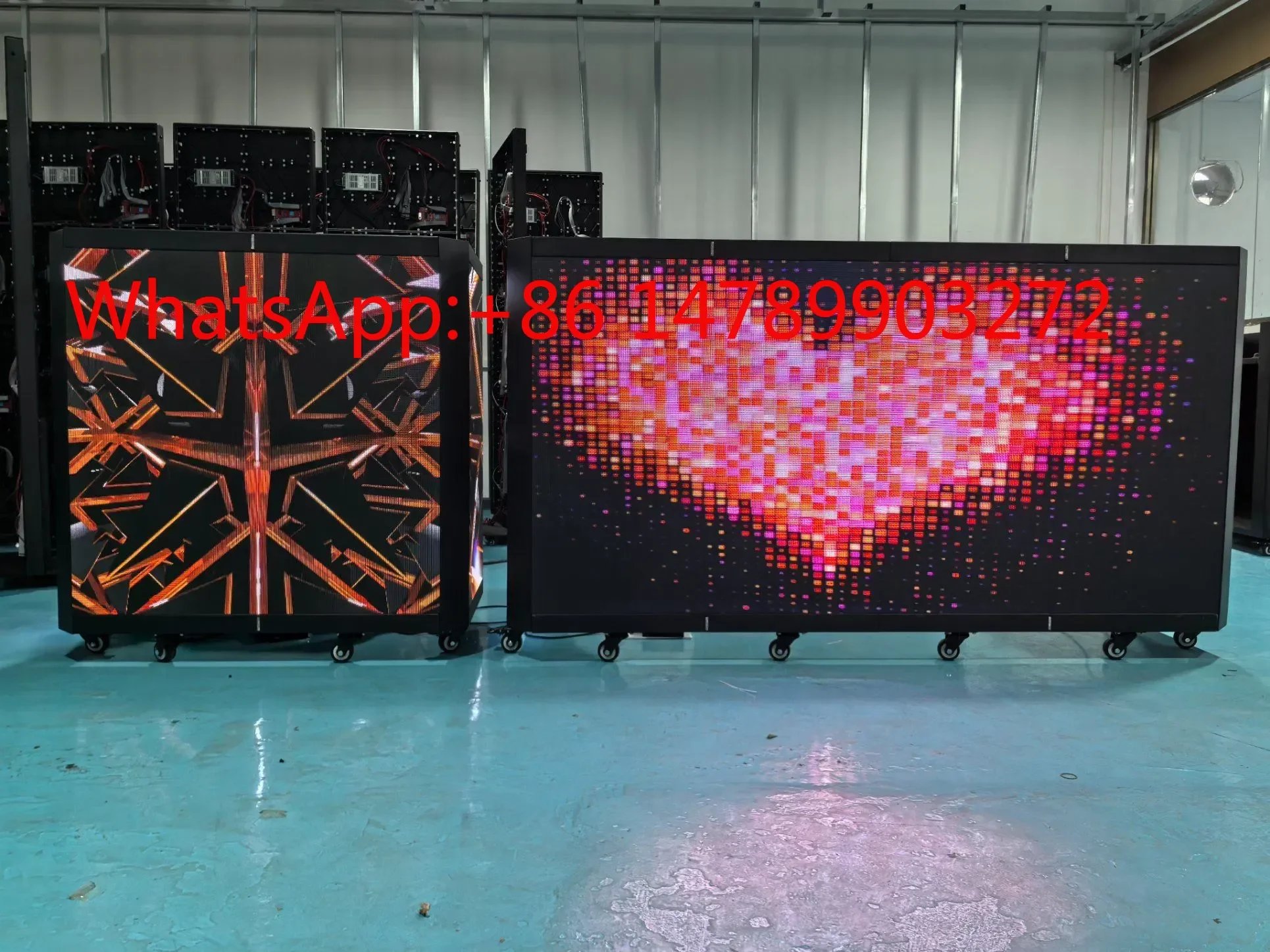

P3.91 Foldable LED DJ Booth Screen Mobile Curved Facade For Club Exhibition Disco Stage