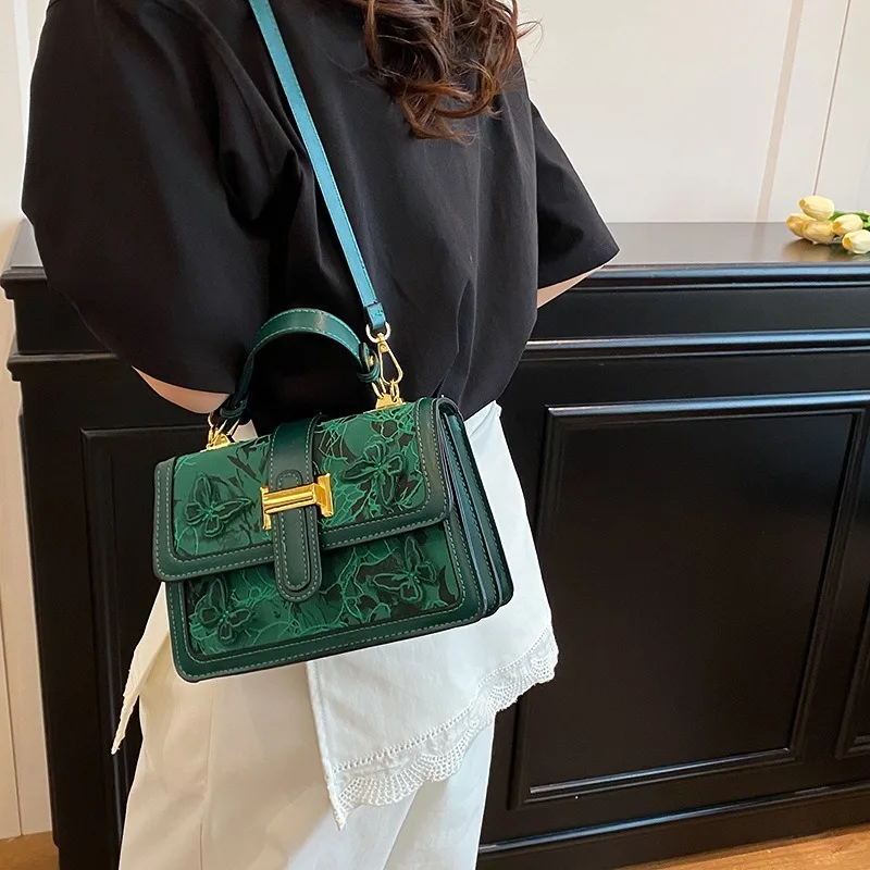 

Простая и стильная женская сумка, новая модная текстурированная сумка-кроссбоди 2026 года, нишевая сумка через плечо с вышивкой