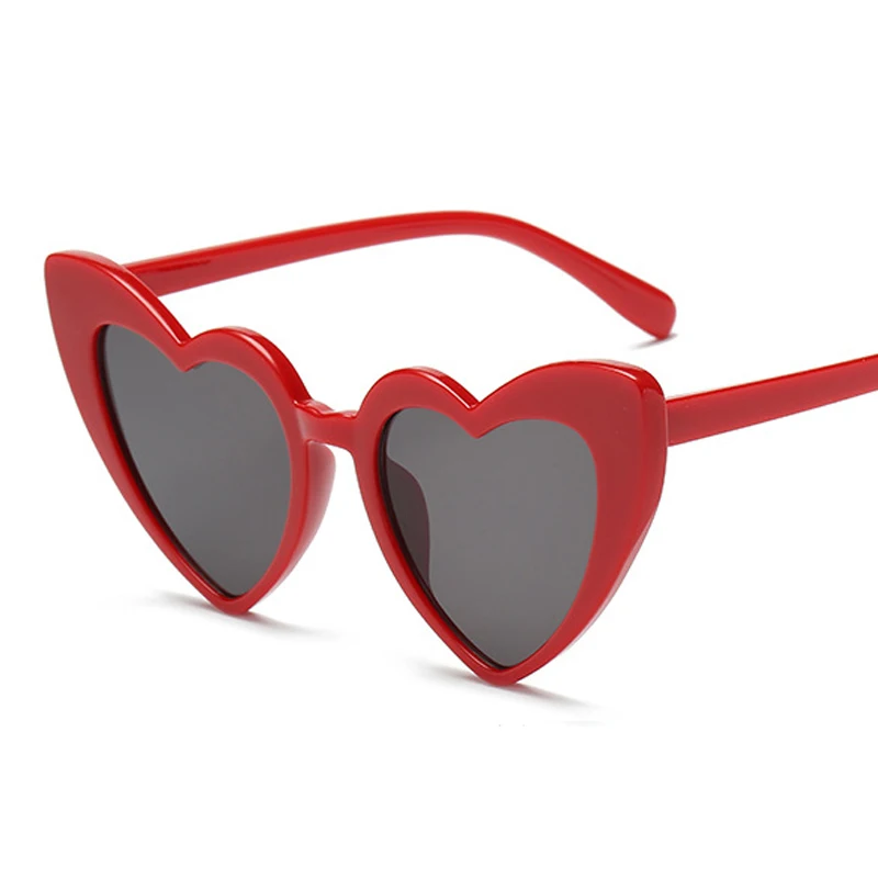 Love Heart Shaped Sunglasses Women Big Frame Fashion Cute Sexy Retro Cat Eye Vintage Sun Glasses UV400 Protection Unisex Eyewear