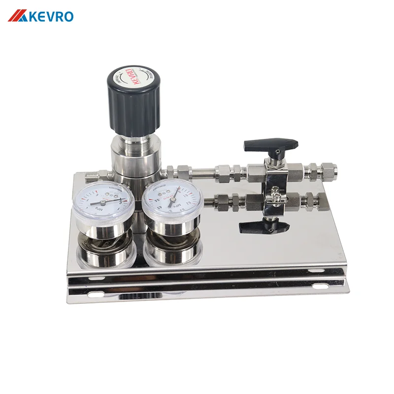 Regolatore di Pressione Pneumatico Unidirezionale con Pannello di Controllo e Valvola a Sfera in Materiale SS316, 1/4 Pollici, Pressione Selezionabile su Un Lato