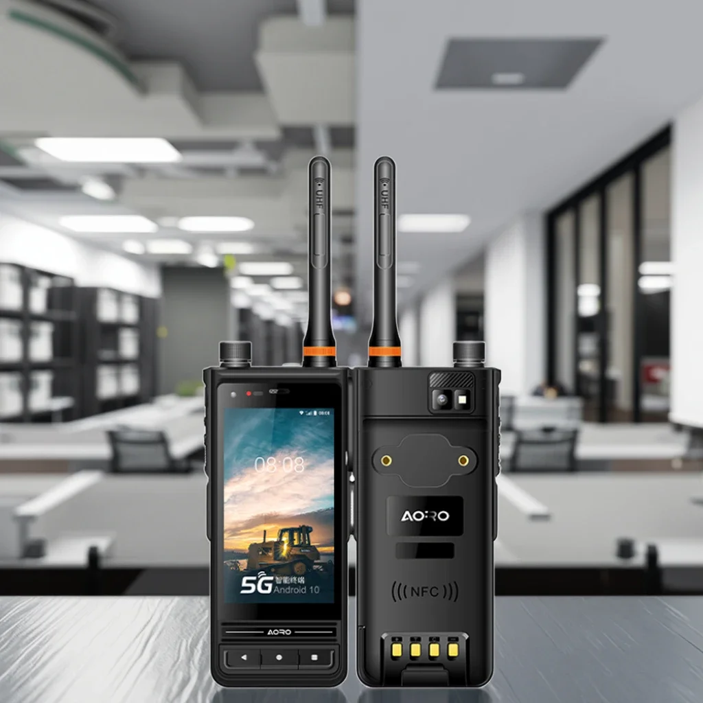 

4 Inch IP68 Waterproof Rugged 5G Network Smart Mobile Phone With Walkie Talkie Radios UHF&VHF Radio