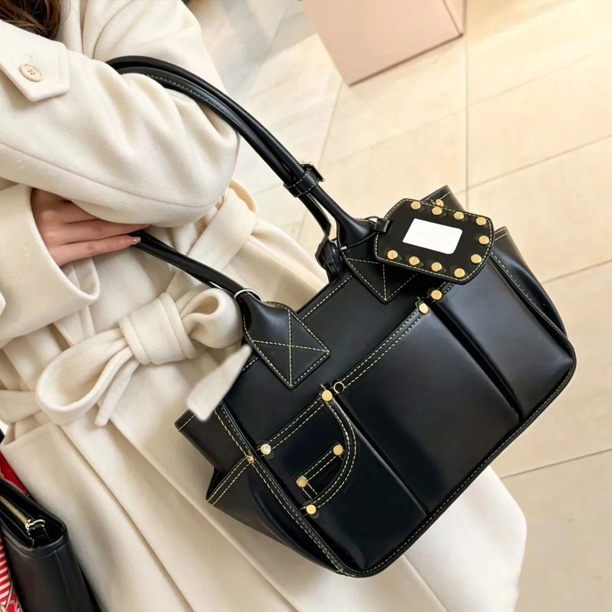 Paris Fashion Design Tote Bag Genuine Leather Shoulder Bag for Womens Retro Crossbody Bags Fashion Rivets Design with Mirror