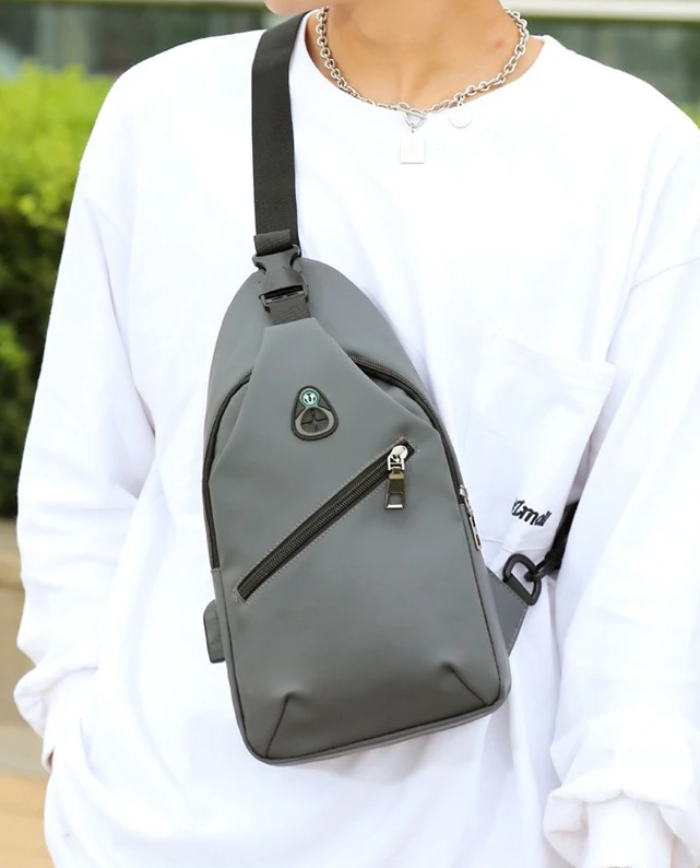 New Casual Men's Chest Bag, Fashionable and Versatile USB Crossbody Bag, Water-resistant and Large-capacity Single-shoulder Bag