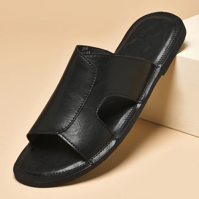 

Мужские летние сандалии из натуральной кожи 2025 года, размеры 38-48, с нескользящей подошвой и дышащим дизайном, повседневные пляжные шлепанцы с амортизирующей стелькой